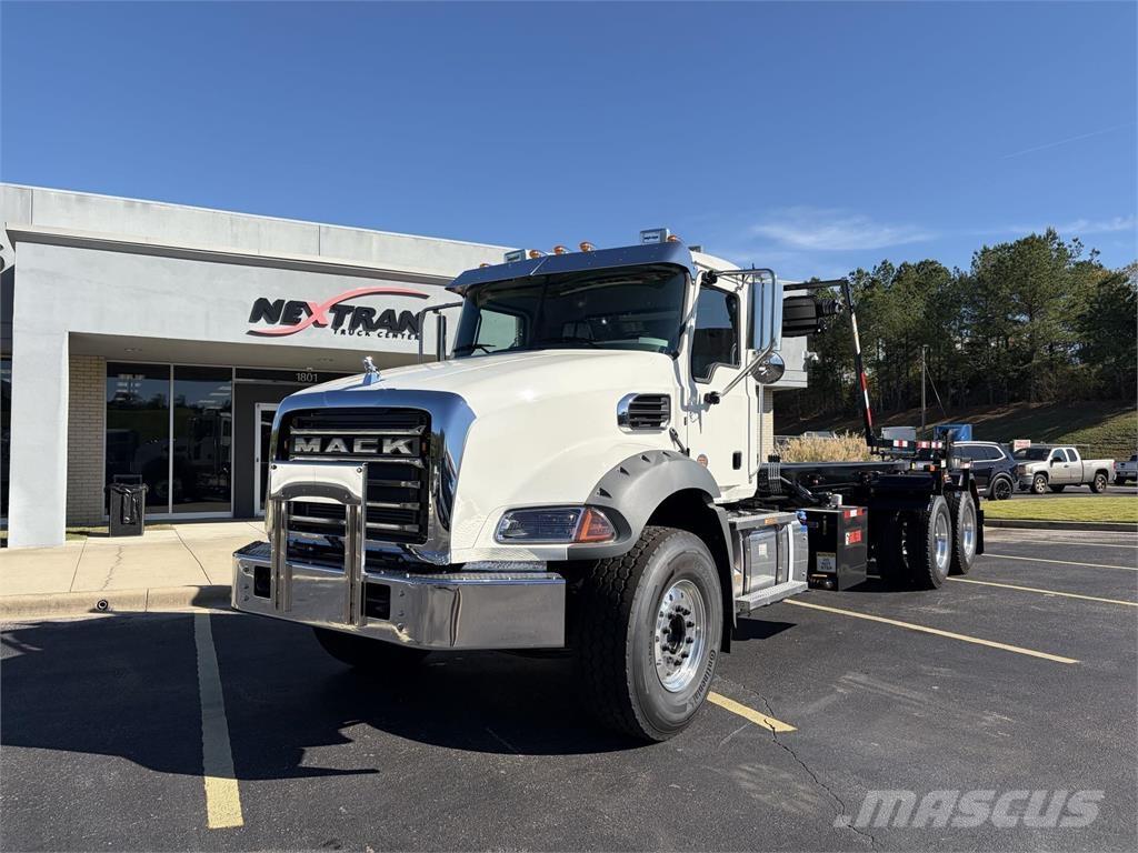 Mack GR64B Altele