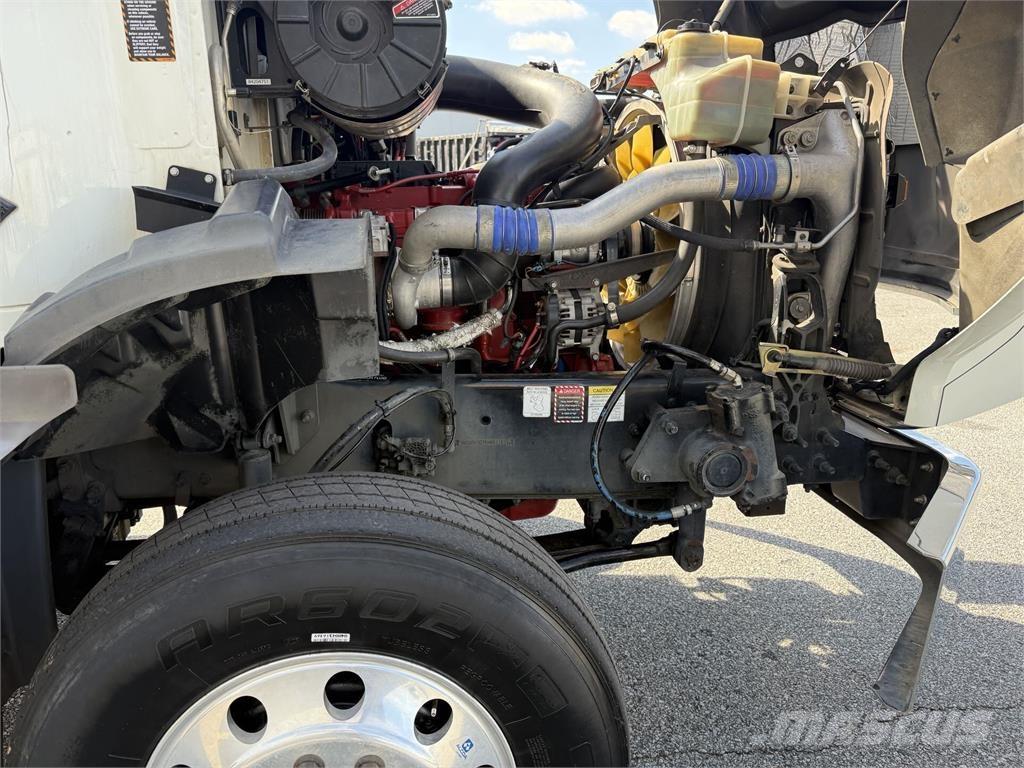 Mack GR64B9 Autocamioane