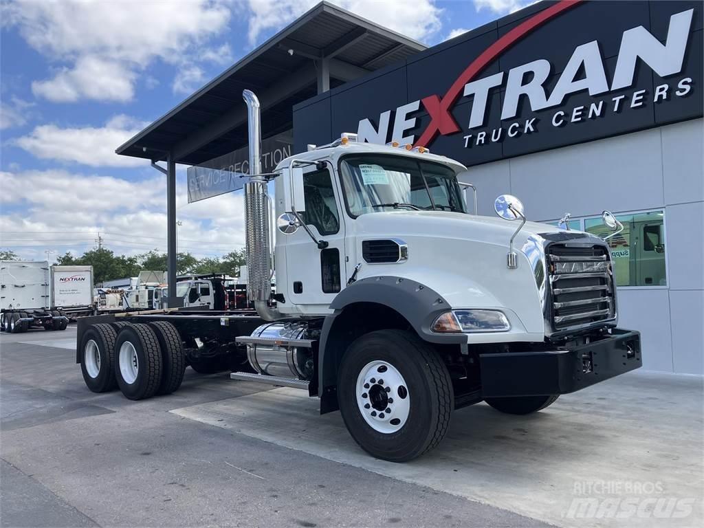 Mack GR64BRX Camion cabina sasiu