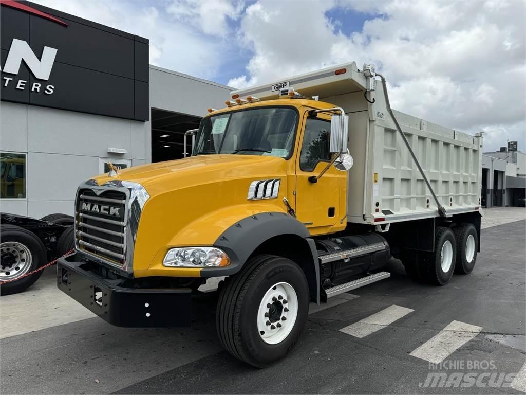Mack GR64BRX Autobasculanta
