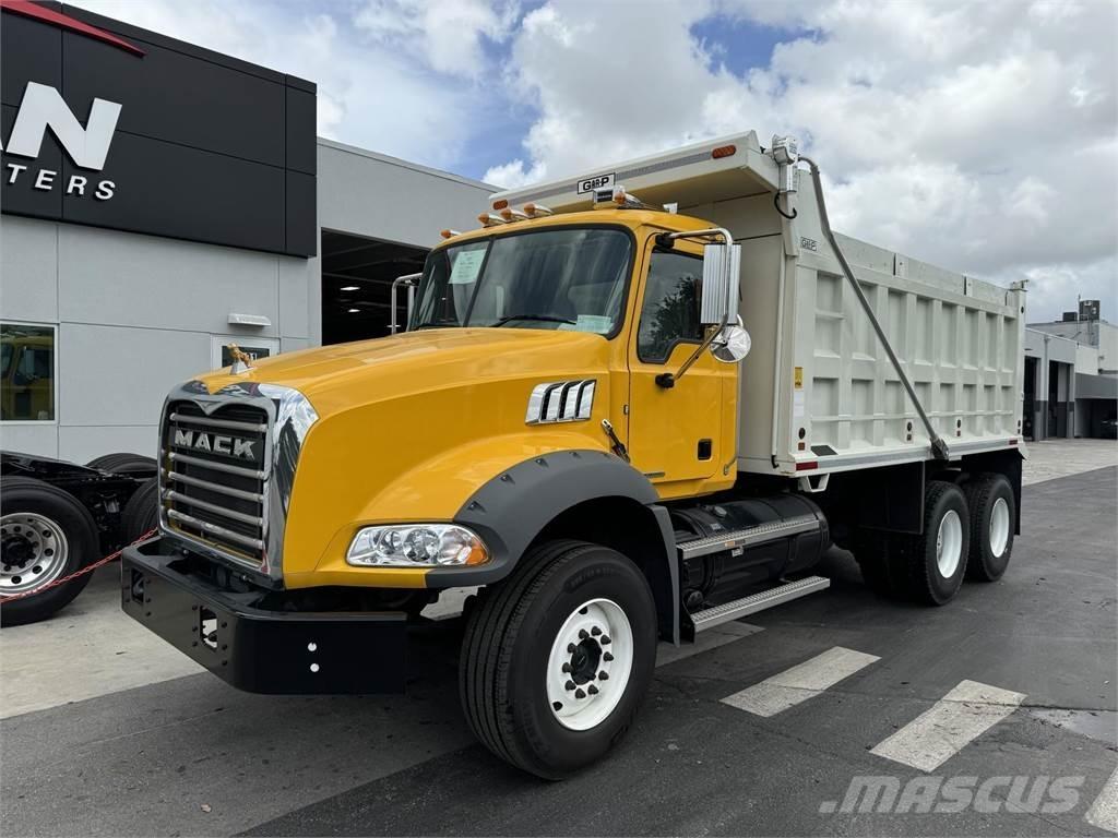 Mack GR64BRX Autobasculanta