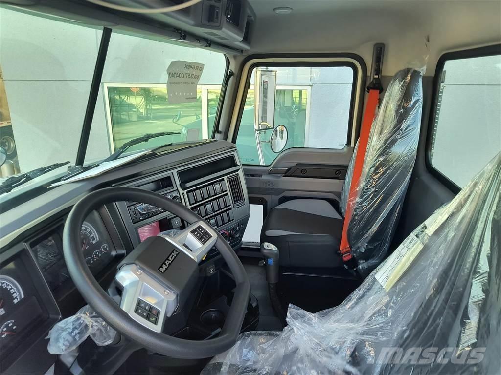 Mack GR64BX Autobasculanta