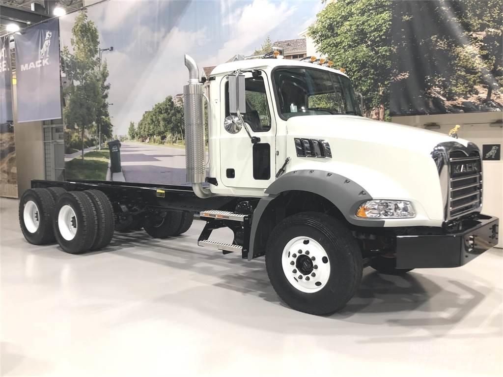 Mack GR64BX Autobasculanta