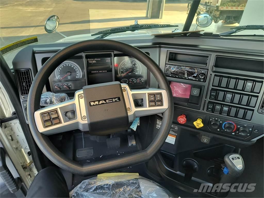 Mack GR64BX Autobasculanta