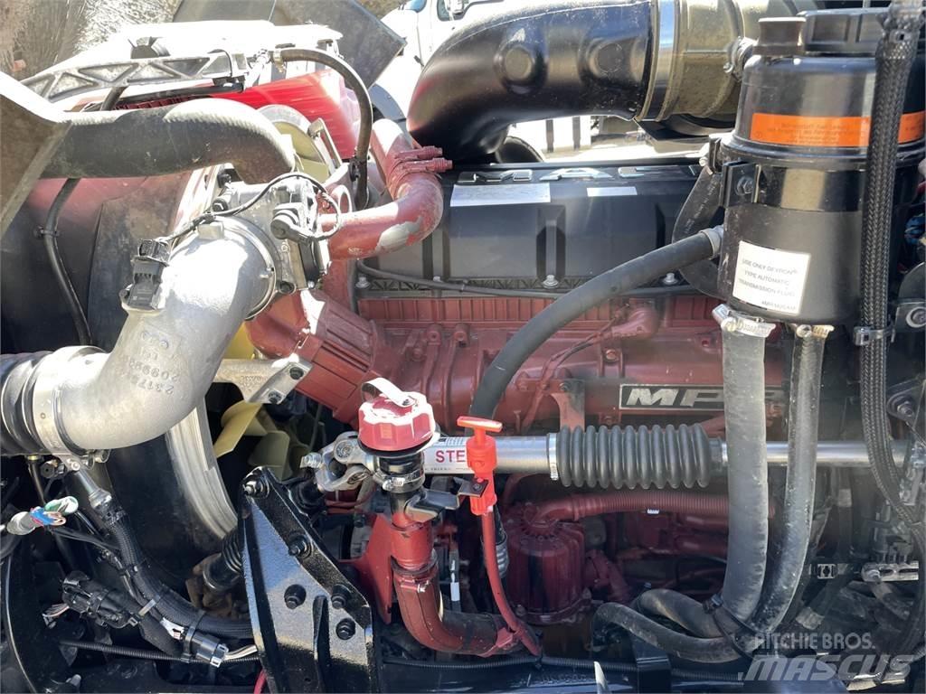 Mack GR64F Altele