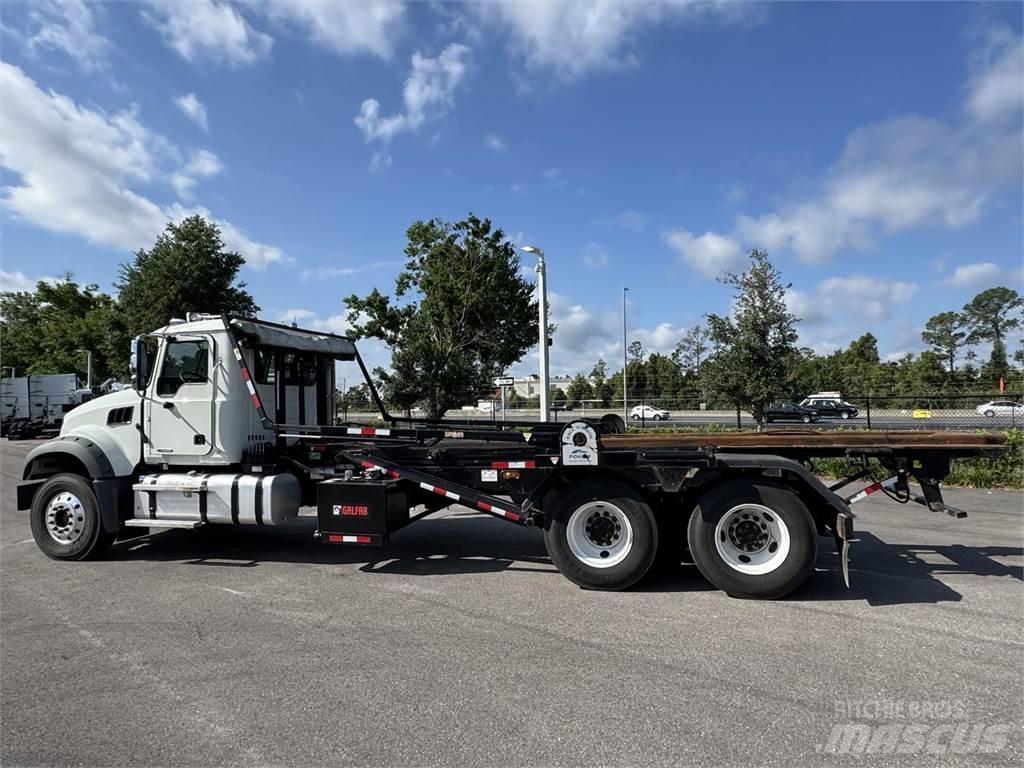 Mack GR64F Altele