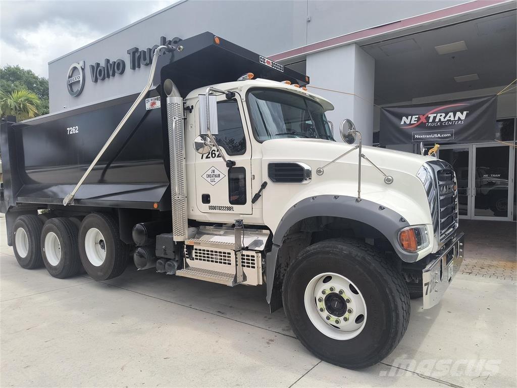 Mack GR64FR Autobasculanta