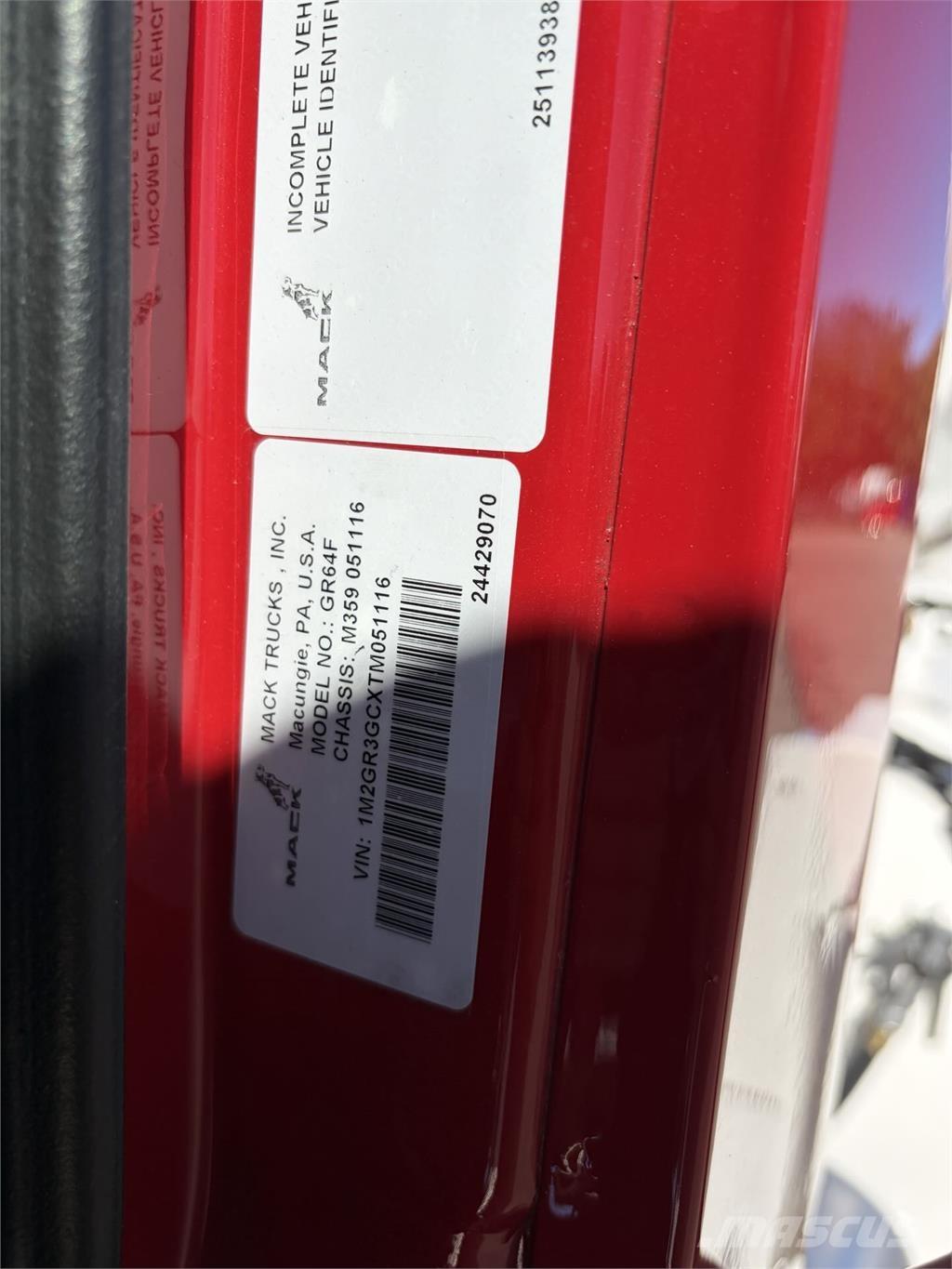 Mack GR64FR Betoniera