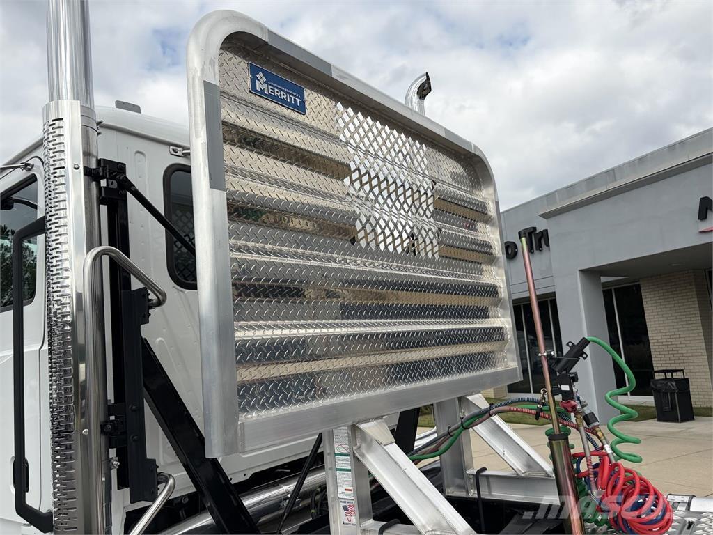 Mack GR64FT Autotractoare