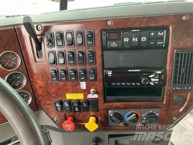 Mack GU800 Camion cabina sasiu