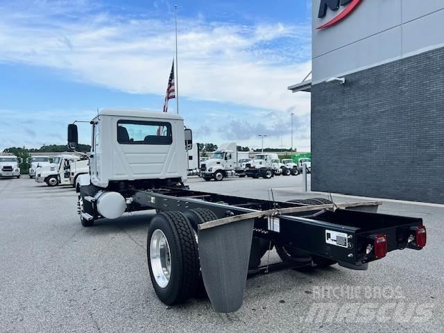 Mack MD6 42R Camion cabina sasiu