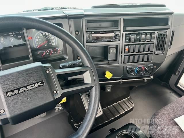 Mack MD6 42R Camion cabina sasiu