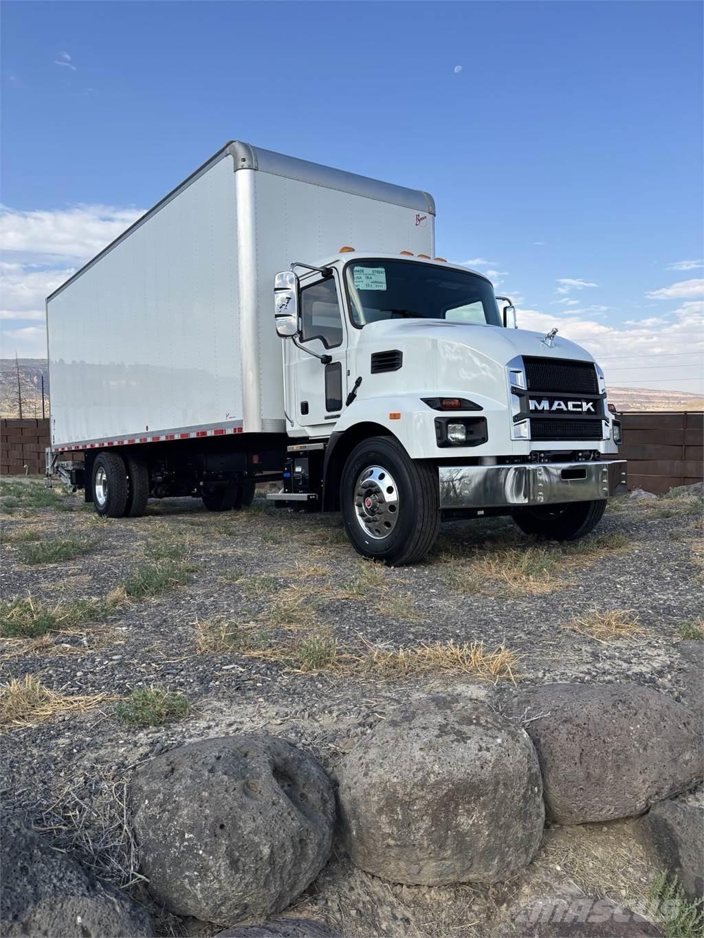 Mack MD6 42R Camion cabina sasiu