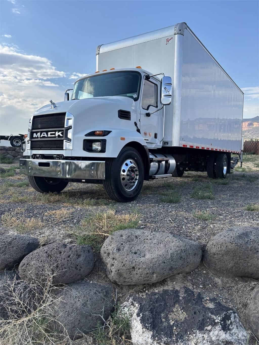 Mack MD6 42R Camion cabina sasiu