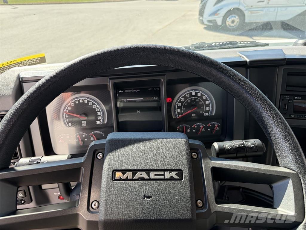 Mack MD6 42R Autocamioane