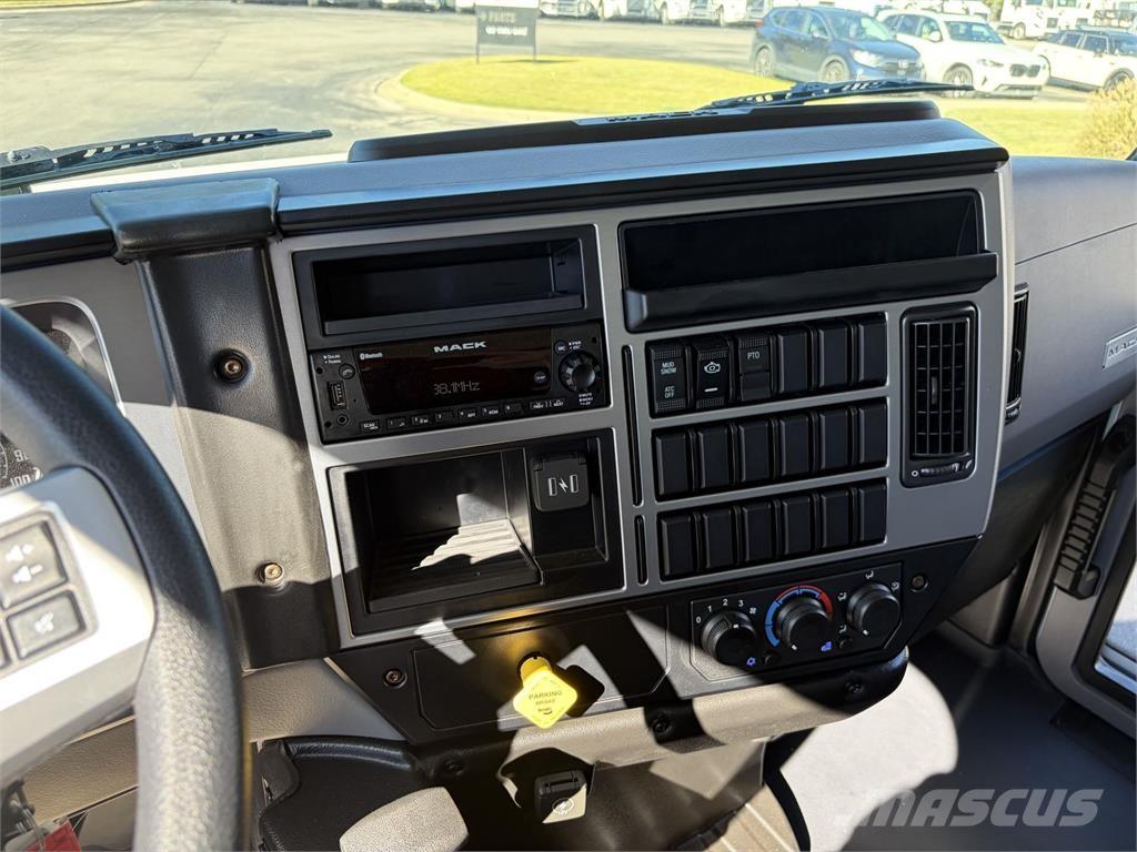 Mack MD6 42R Autocamioane