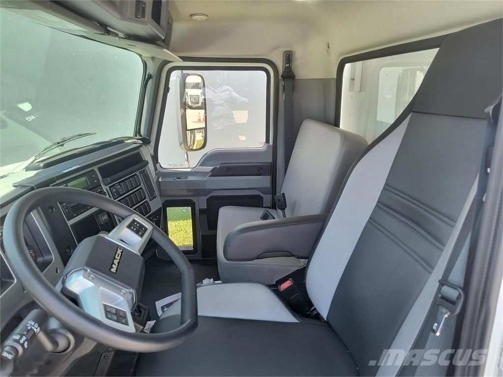 Mack MD6 42R Autocamioane