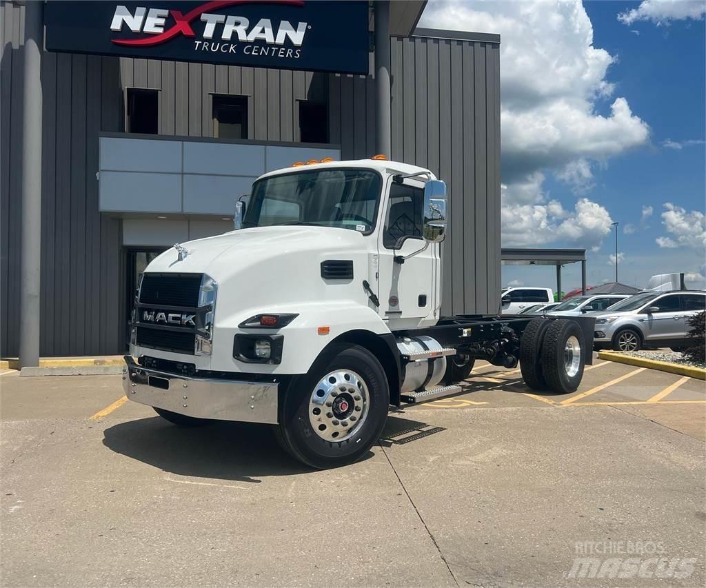 Mack MD642 Camion cabina sasiu