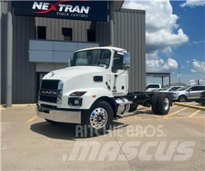 Mack MD642 Camion cabina sasiu