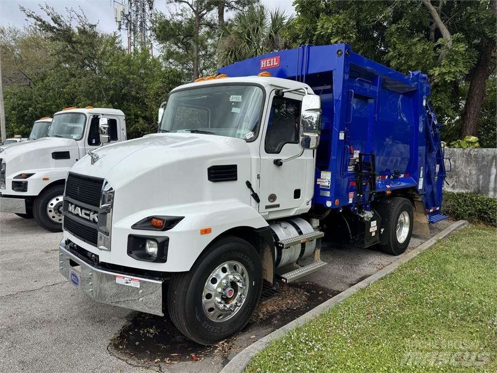 Mack MD7 42R Altele