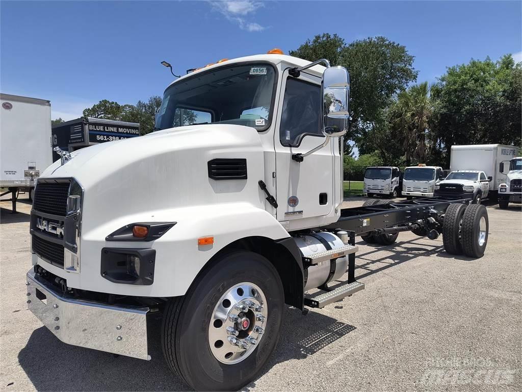 Mack MD7 42R Camion cabina sasiu