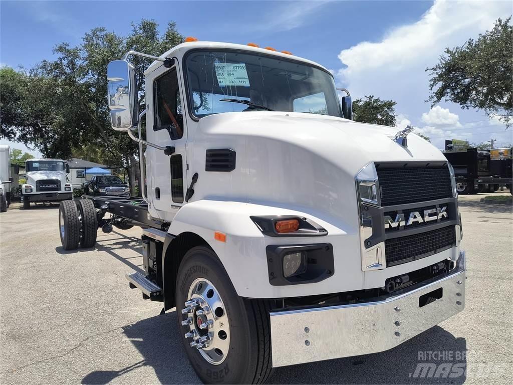 Mack MD7 42R Camion cabina sasiu