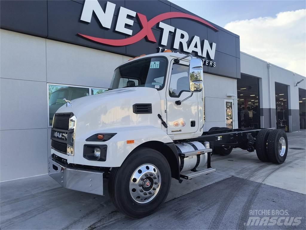 Mack MD7 42R Camion cabina sasiu