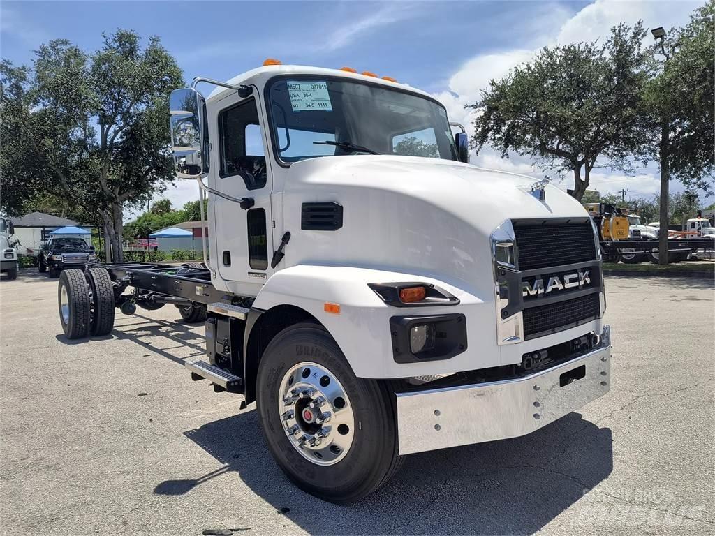 Mack MD7 42R Camion cabina sasiu