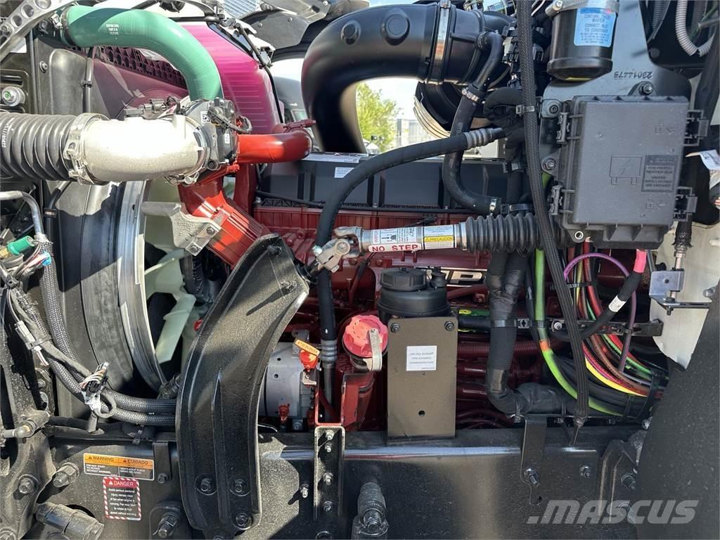 Mack PI64T Autotractoare