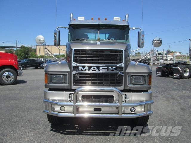 Mack PI64T Autotractoare