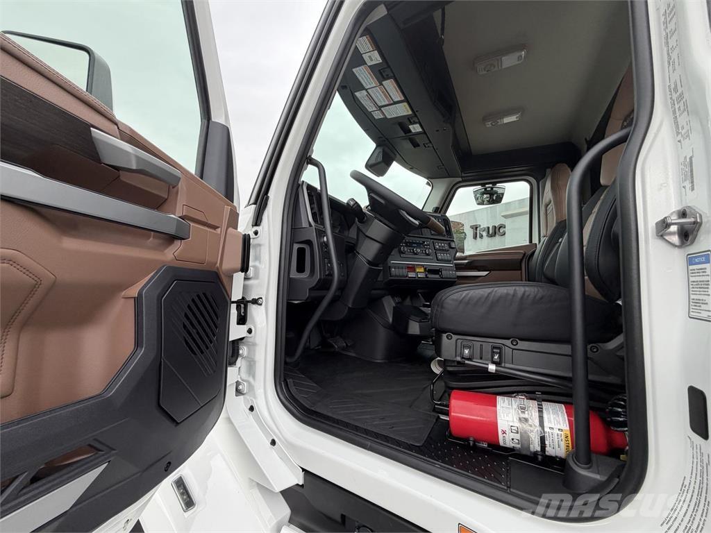 Mack PR64T Autotractoare