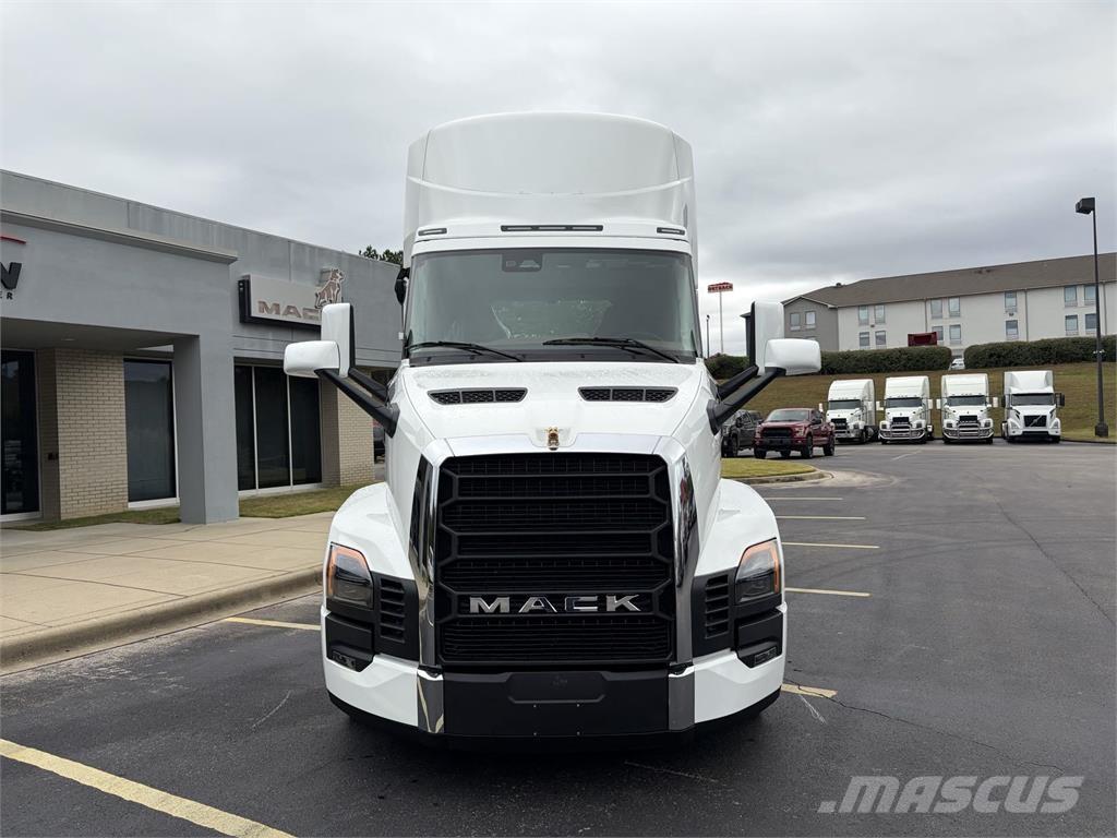 Mack PR64T Autotractoare