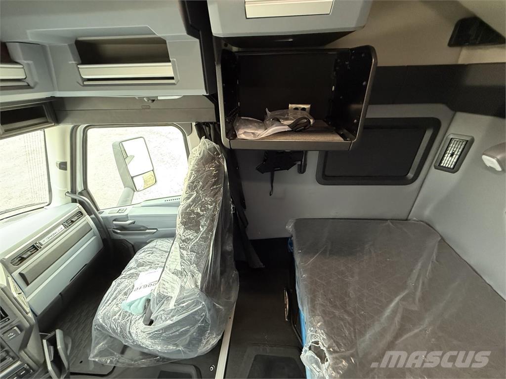 Mack PR64T Autotractoare