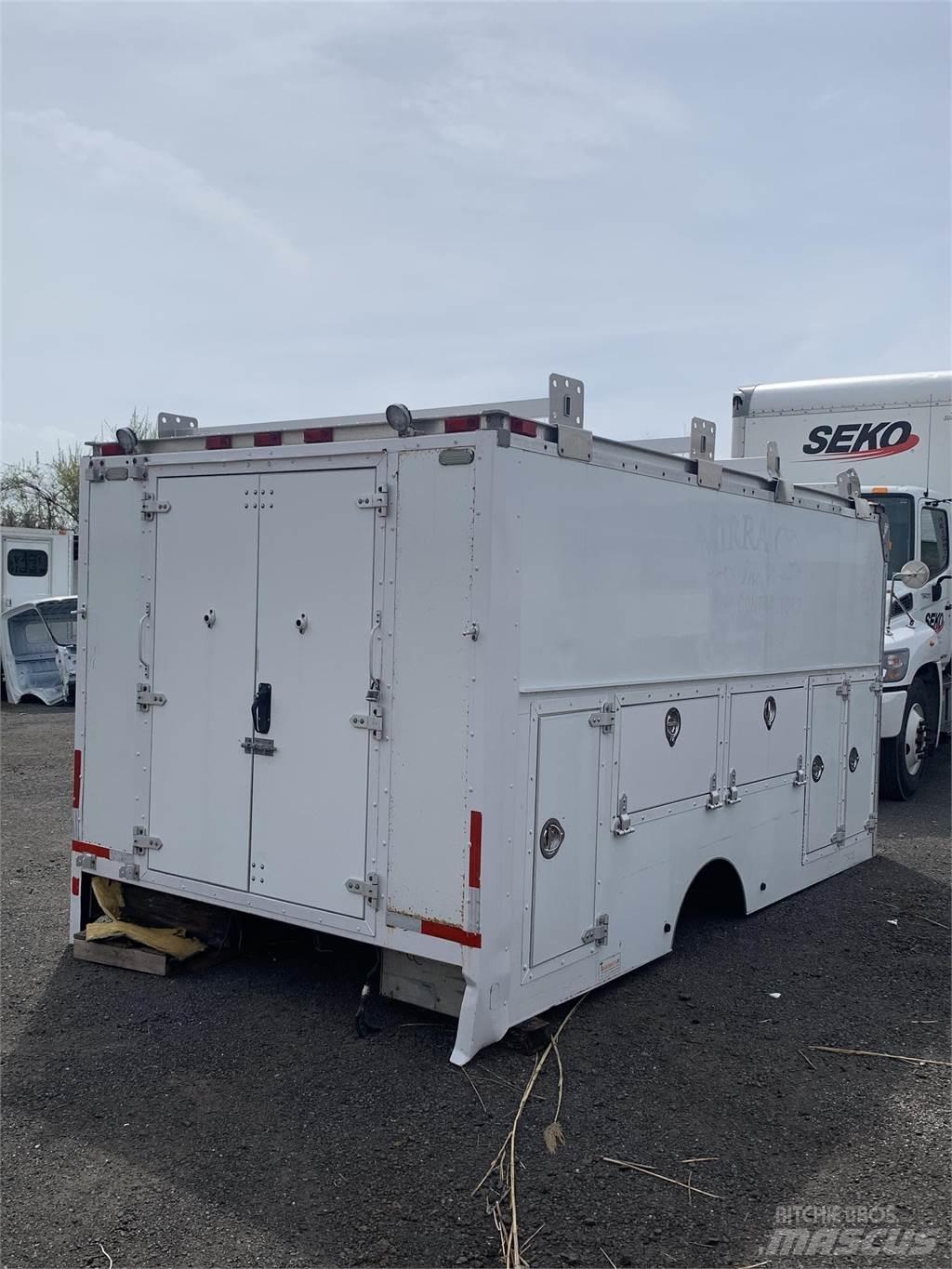  utilimaster 15 Foot Altele