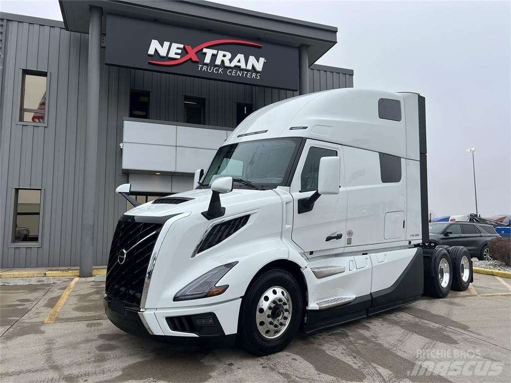 Volvo NEW VNL860 Autotractoare
