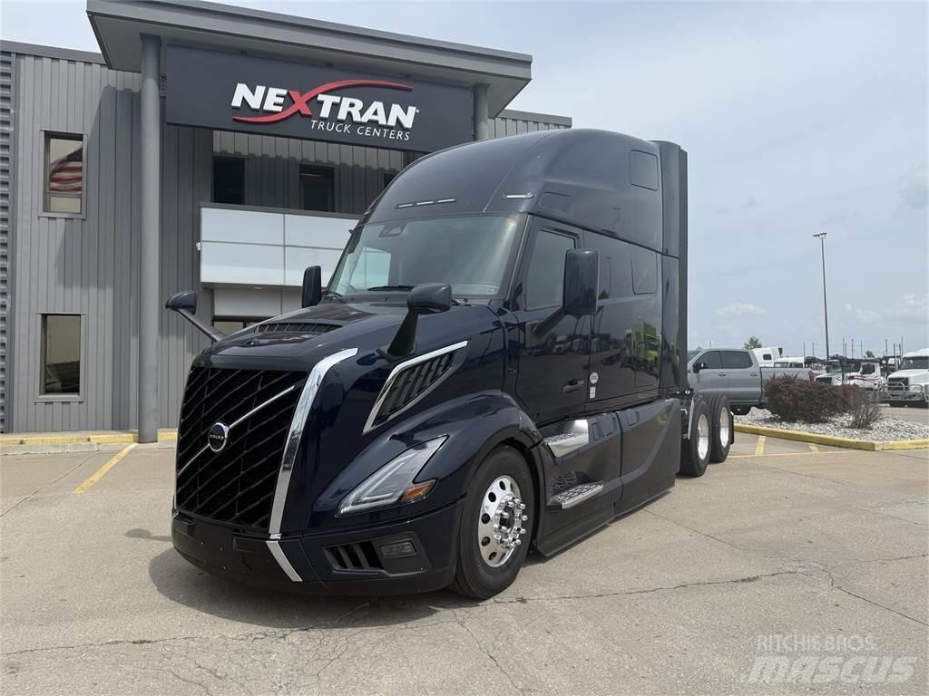 Volvo NEW VNL860 Autotractoare