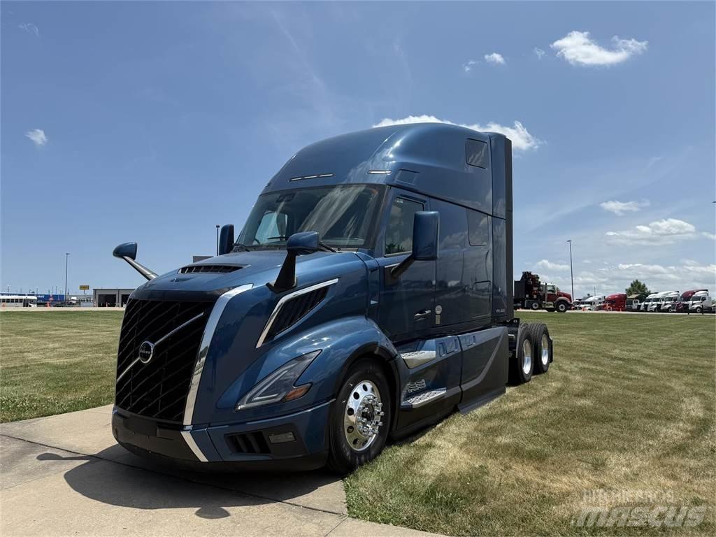 Volvo NEW VNL860 Autotractoare