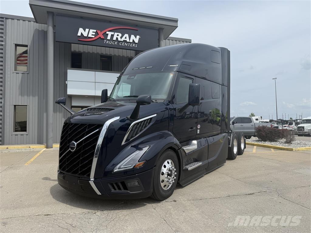 Volvo NEW VNL860 Autotractoare