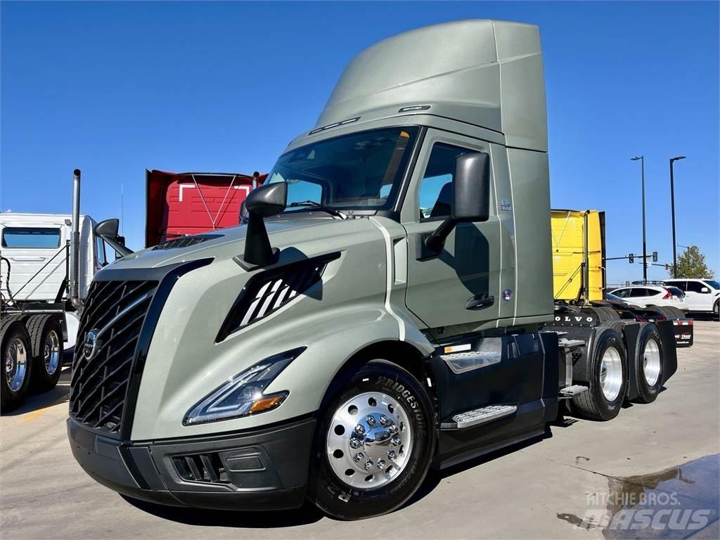 Volvo VNL64T300 Autotractoare