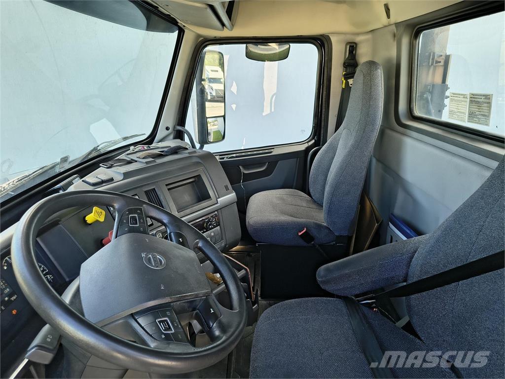 Volvo VNL64T300 Autotractoare