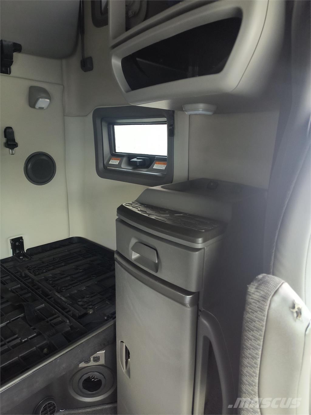 Volvo VNL64T760 Autotractoare