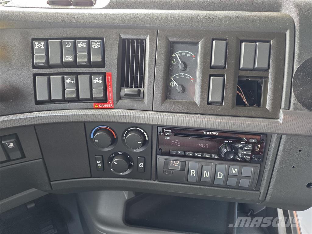 Volvo VNL64T760 Autotractoare