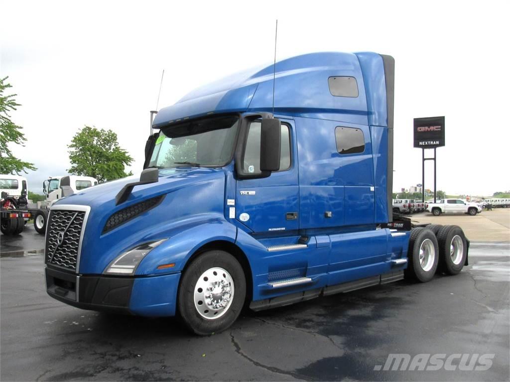 Volvo VNL64T760 Autotractoare