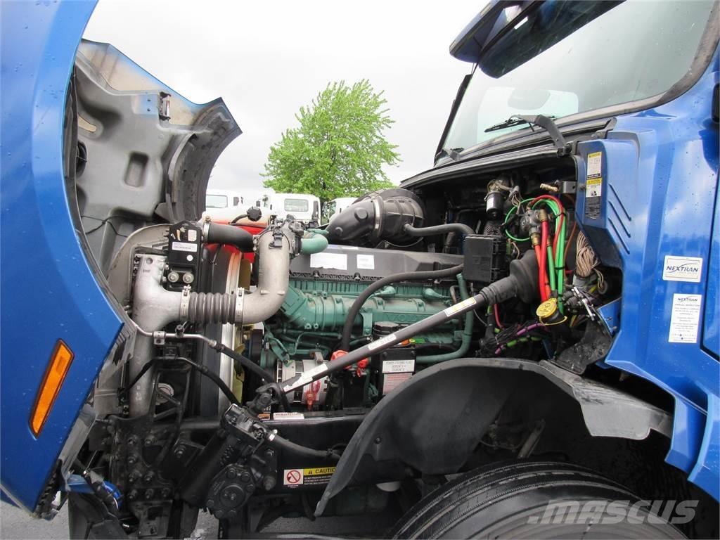 Volvo VNL64T760 Autotractoare