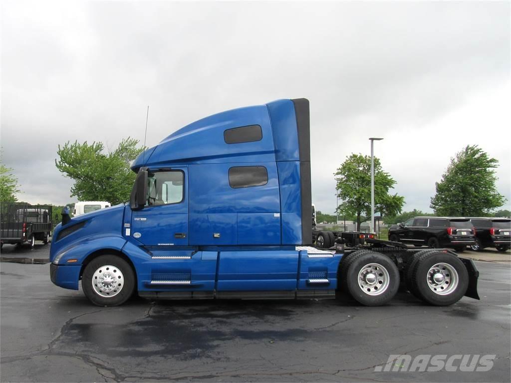 Volvo VNL64T760 Autotractoare