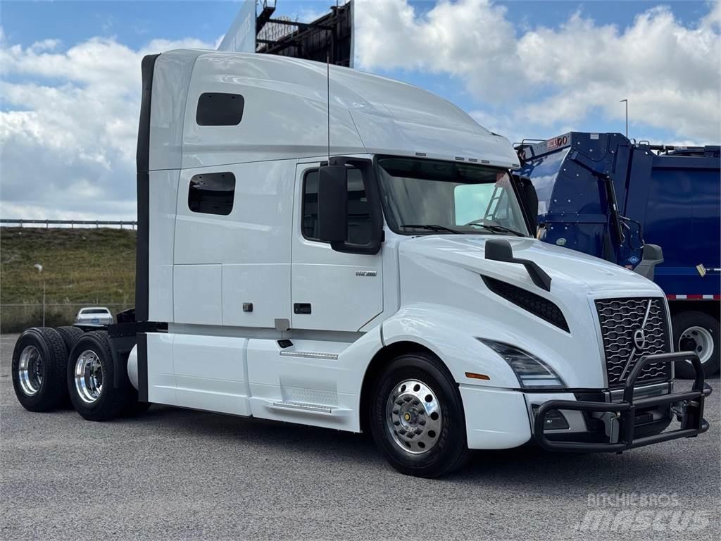 Volvo VNL64T760 Autotractoare