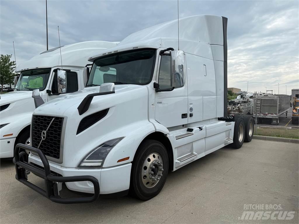 Volvo VNL64T760 Autotractoare