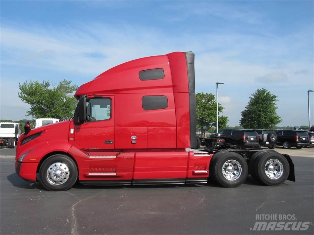 Volvo VNL64T760 Autotractoare
