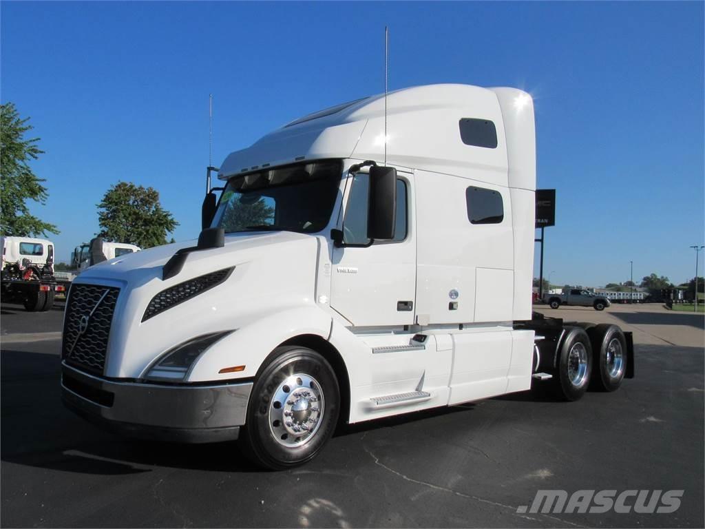 Volvo VNL64T760 Autotractoare