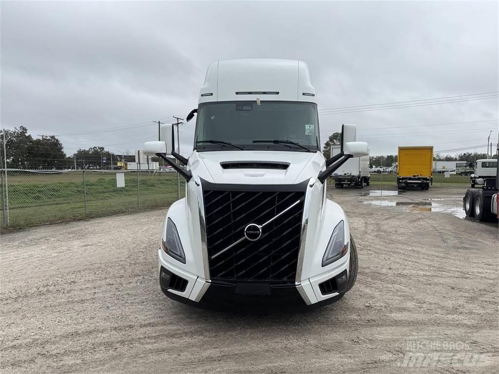 Volvo VNL64T860 Autotractoare